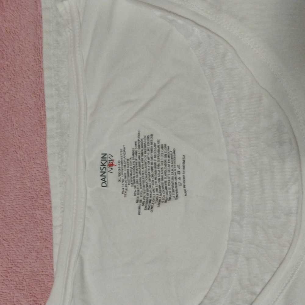 Danskin now, women's long sleeve shirt - Picture 3 of 6